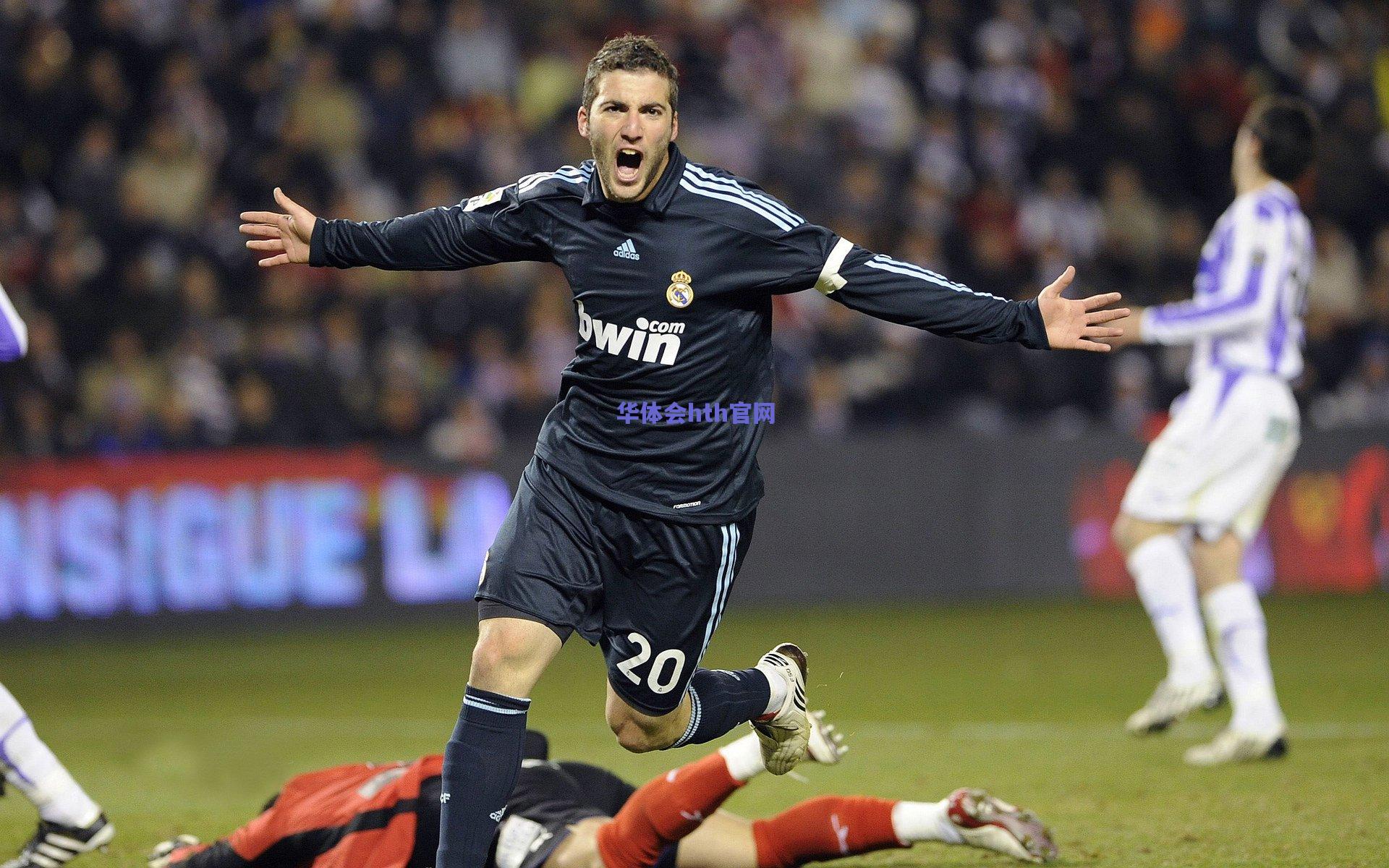 深度战术分析,揭秘冠军球队的制胜之道